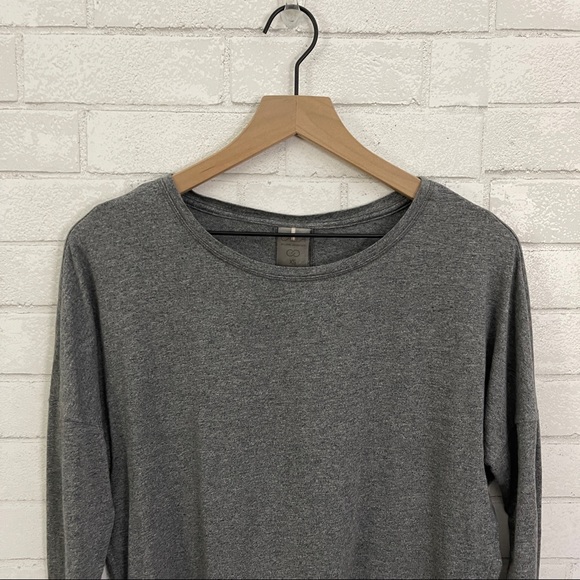 CALIA by Carrie Underwood Gray Split Back Long Sleeve Dolman Top - Picture 2 of 10